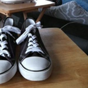 Size 10 Black and White Tennis Shoes